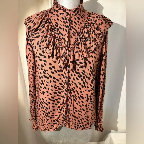 ZARA Animal Print Ruffle Blouse Blush Long Sleeve Button-Up Sz Small - Picture 2 of 13